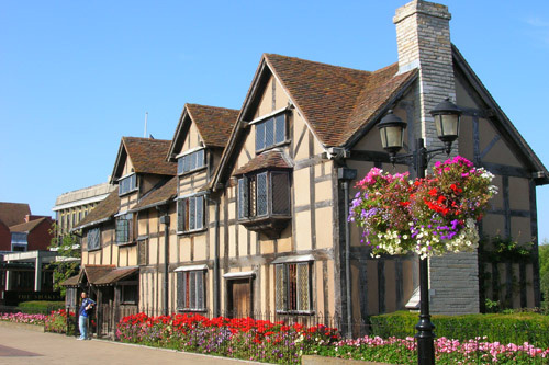 Stratford-upon-Avon s výukou